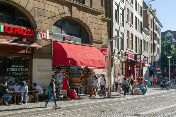 Magazine d'actualité et d'information : valoriser la science et l'éducation